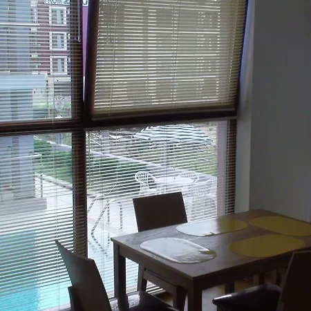Apartment English House Two Bedroom & Living *