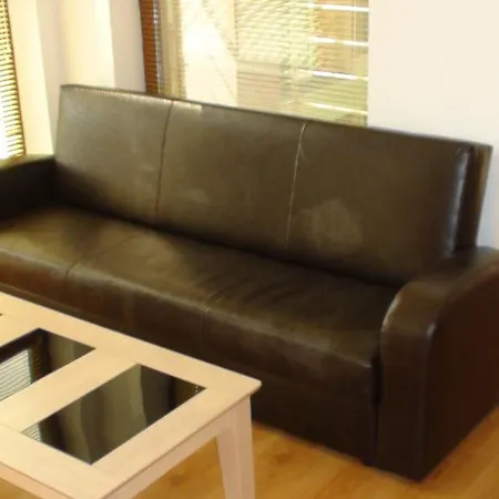 Apartment English House Two Bedroom & Living