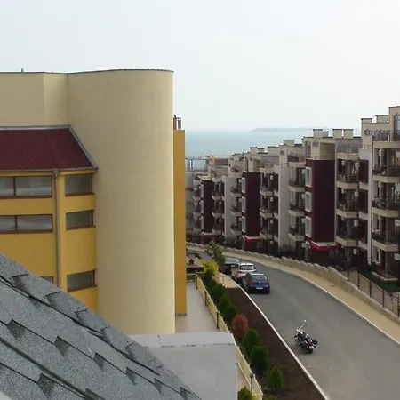 Apartment English House Two Bedroom & Living